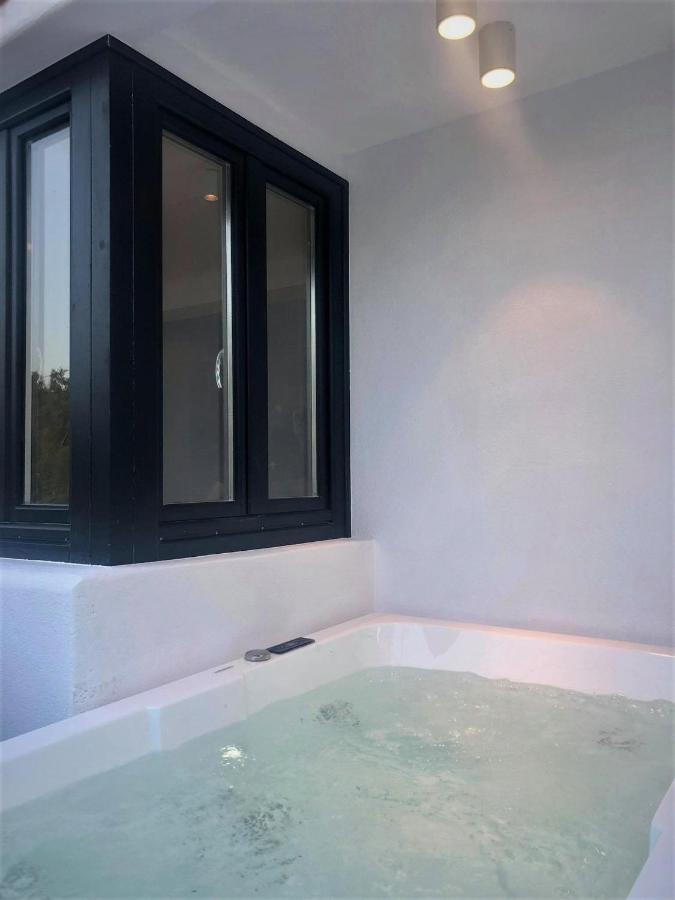 Candele Suites Φηρά Εξωτερικό φωτογραφία